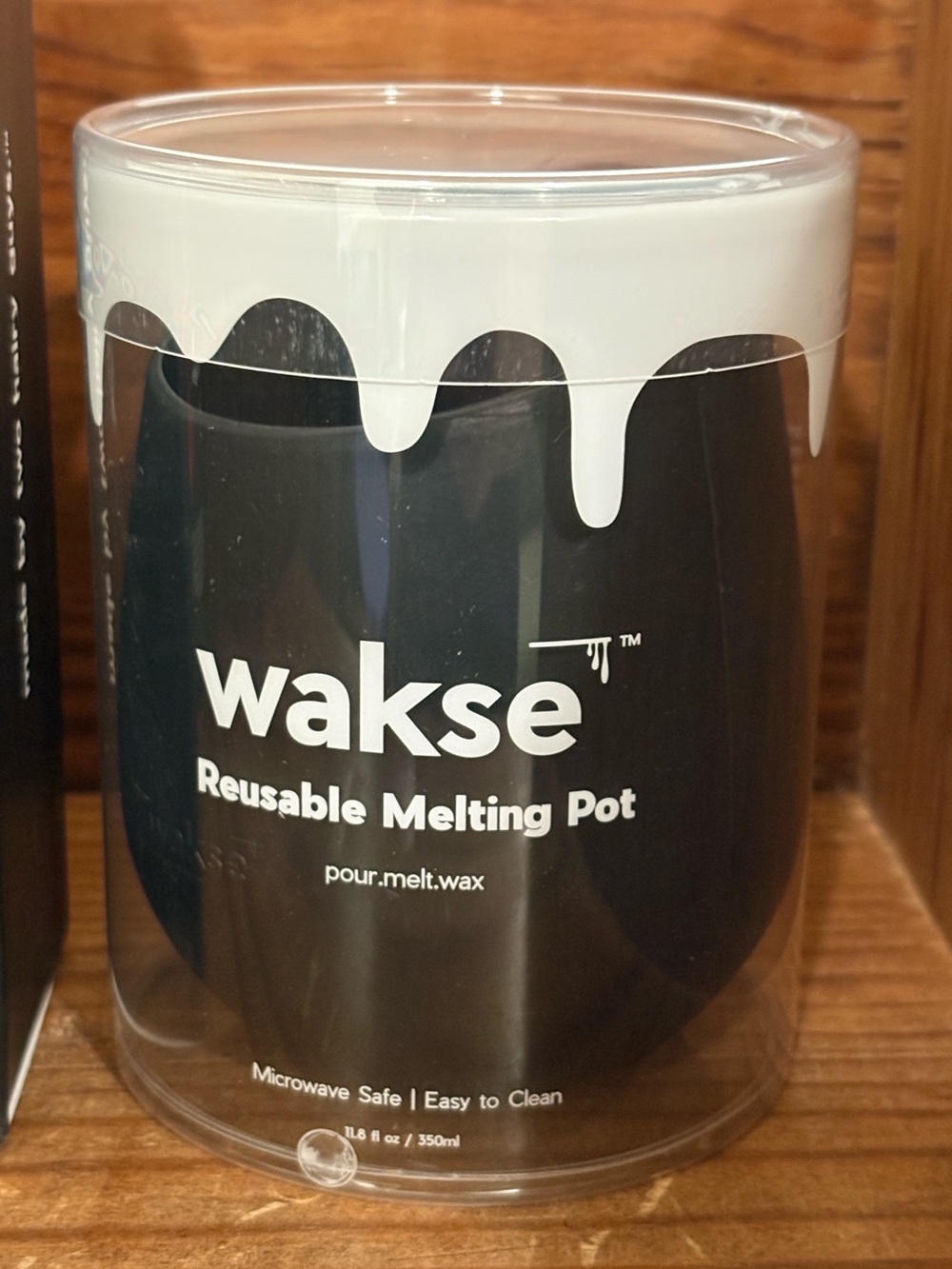Wakse Waxing Starter Kit – Melting Pot, 70 Applicators & Metamorphic Lava Wax
